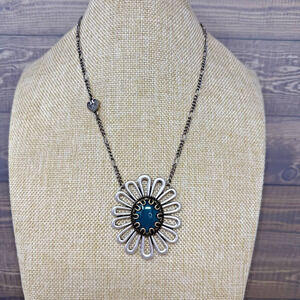 Vintage Lucky Brand Silver Tone Daisy Pendant Necklace
